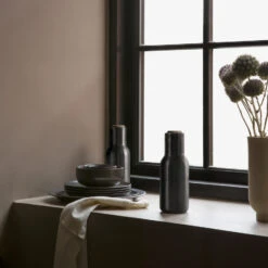 Menu Bottle Grinder -maustemylly Metalli, 2-pakkaus -Keittiötarvike Kauppa 42274 02 05 3ea5d8cedb