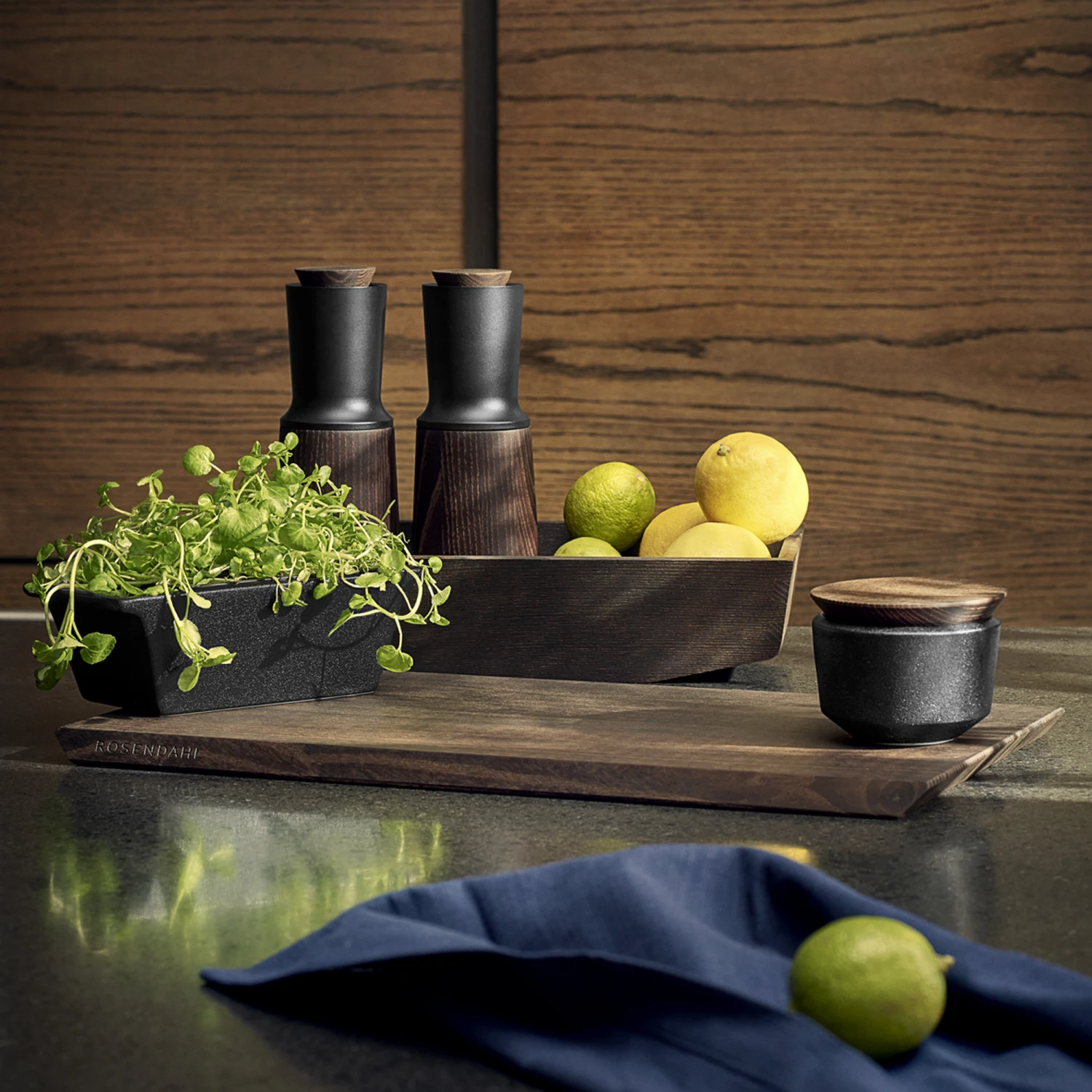 Rosendahl Rå Leikkuulauta 44x25 Cm 4 Rosendahl Rå Leikkuulauta 44x25 Cm - Image 2