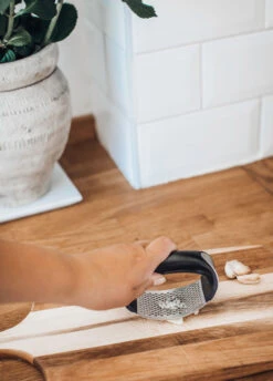 Dorre Garli Valkosipulipuristin -Keittiötarvike Kauppa 505956 01 10 EnvironmentImage d2e37d6c76