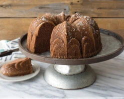 Nordic Ware Fleur De Lis Bundt -leivontavuoka -Keittiötarvike Kauppa 515963 01 7 EnvironmentImage 51acc35558