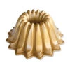 Nordic Ware Lotus Bundt -leivontavuoka 2 Nordic Ware Lotus Bundt -leivontavuoka -Keittiötarvike Kauppa 515967 01 1 ProductImageMain 8038781dcd