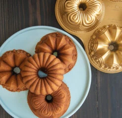 Nordic Ware Bundt Quartet -leivontavuoka 12 Nordic Ware Bundt Quartet -leivontavuoka -Keittiötarvike Kauppa 515971 01 6 EnvironmentImage 6e83e508e5