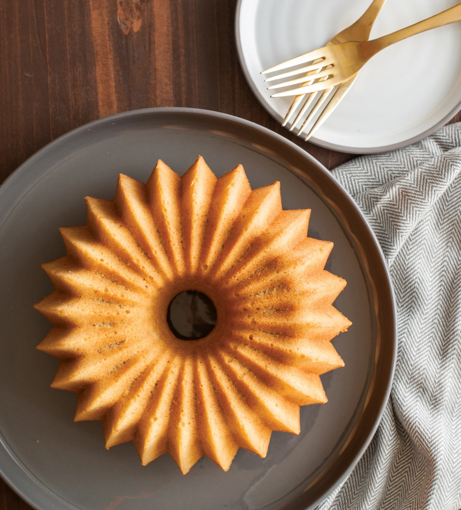 Nordic Ware 5 Cup Brilliance Bundt -leivontavuoka 4 Nordic Ware 5 Cup Brilliance Bundt -leivontavuoka - Image 2