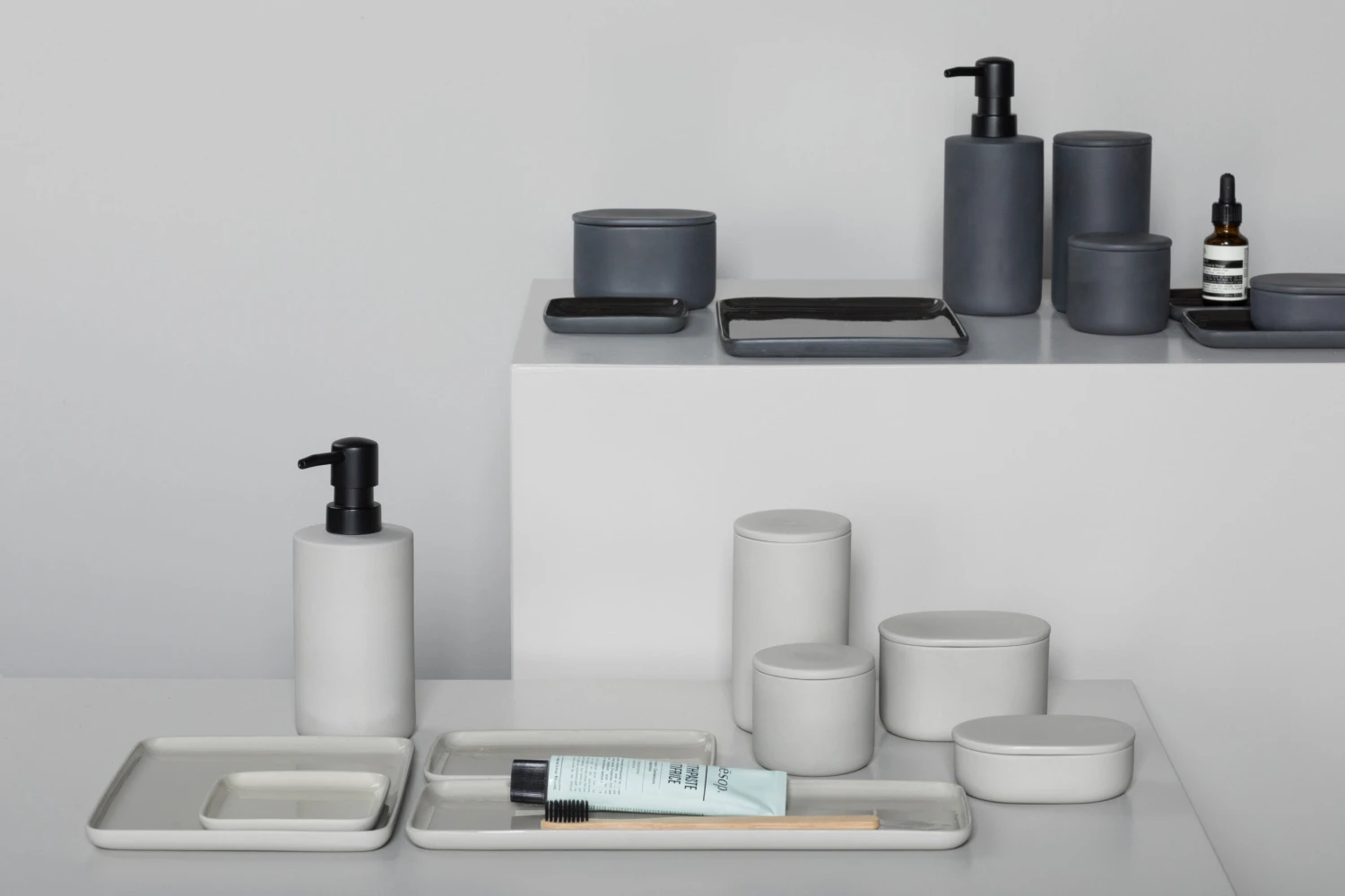 Serax Cose Säilytyspurkki Ovaali Kannella Korkea 6,5 X 10,2 Cm 5 Serax Cose Säilytyspurkki Ovaali Kannella Korkea 6,5 X 10,2 Cm - Image 3